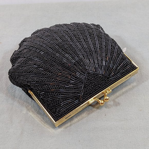 Black beaded seashell purse - NWT - Picture 1 of 6